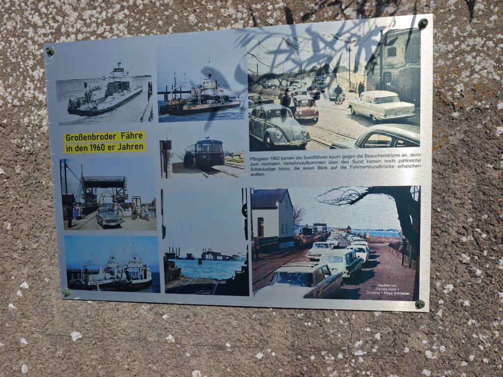 Interessant fand ich die historischen Aufnahmen, wie früher die Fähre über den Sund gefahren ist